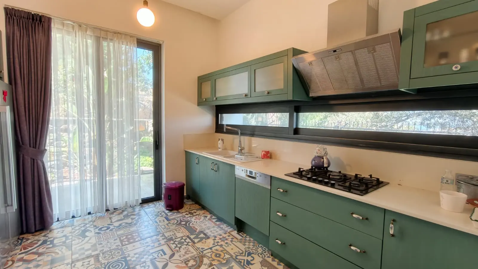 Fitted kitchen